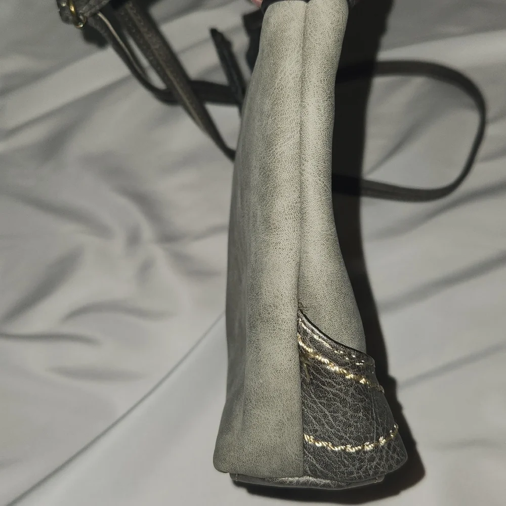 BOC‎ Gray Southerland Quilt Mini Handbag Purse Adjustable Strap
